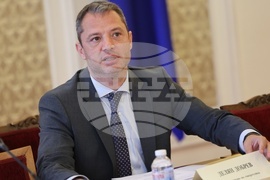 Парламент - Комисия по енергетика  - Делян Добрев