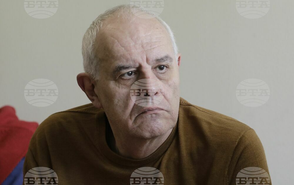 Коалицията между ГЕРБ-СДС и ПП-ДБ не е желана, а принудителна, смята Андрей Райчев