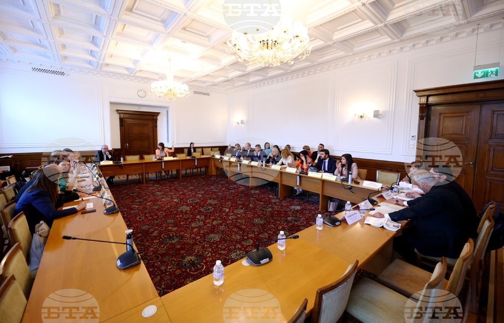 Парламент - Комисия по въпросите на Европейския съюз