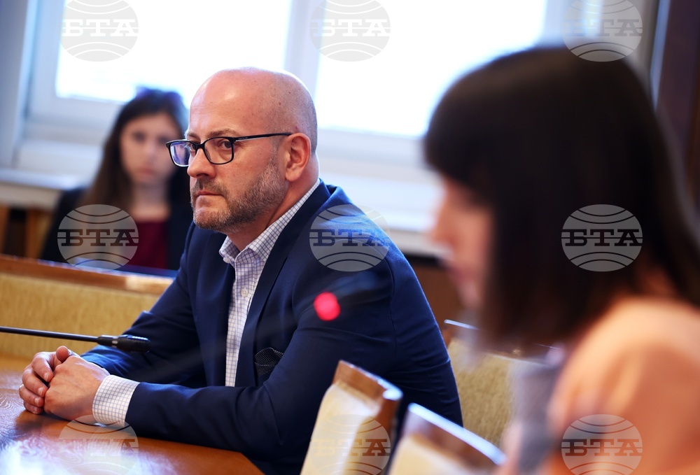 Парламент - Комисия по въпросите на Европейския съюз