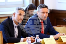 Парламент - Комисия по въпросите на Европейския съюз