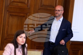 Парламент - Комисия по въпросите на Европейския съюз