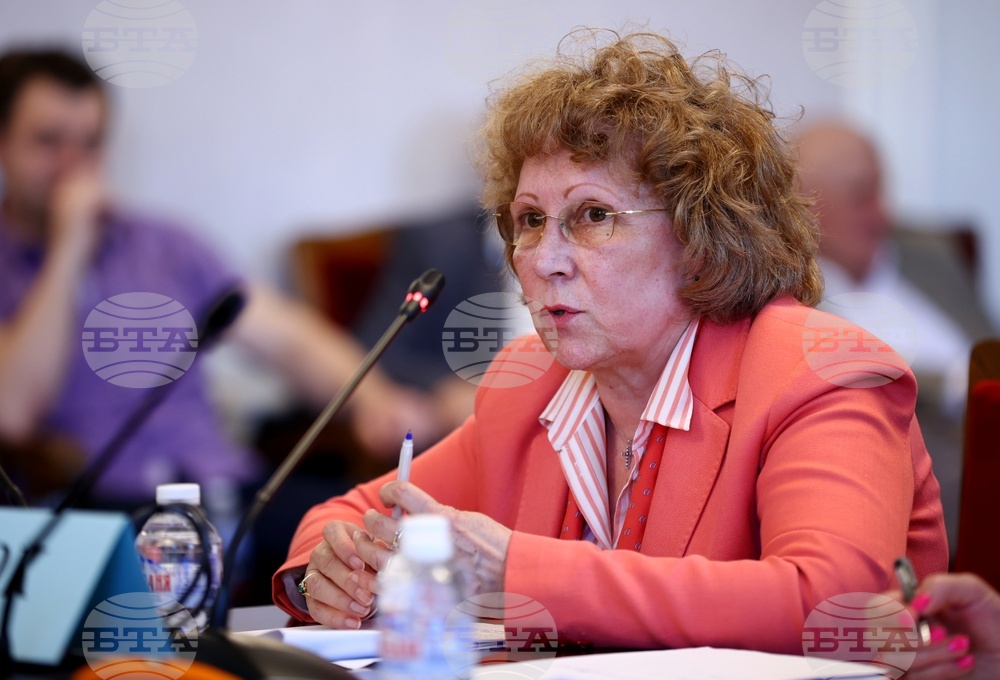 Парламент - Комисия по здравеопазването - Йорданка Пенкова