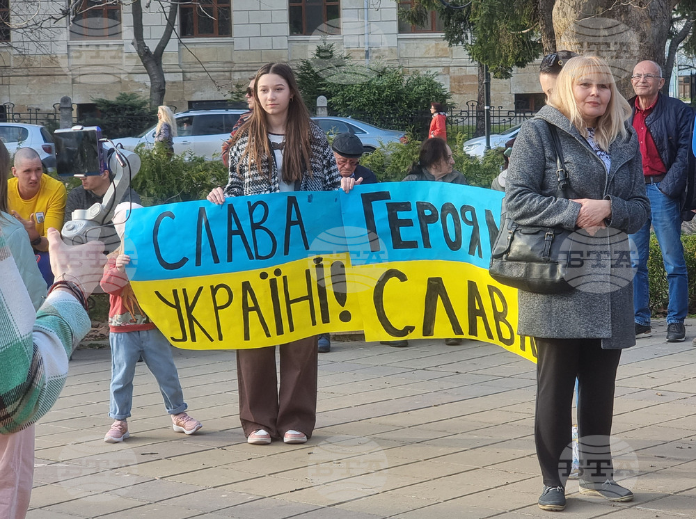 Русе – Украйна – подкрепа – мирно шествие