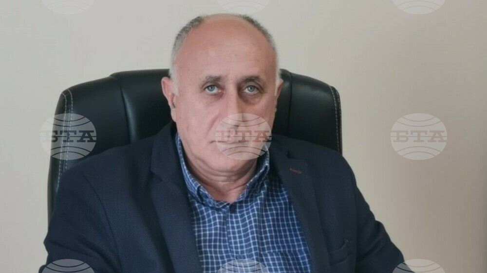 "Ако извоюваме място по спортен път за Първа лига, ще се възползваме от тази възможност", гарантира президентът на Спортист (Своге)