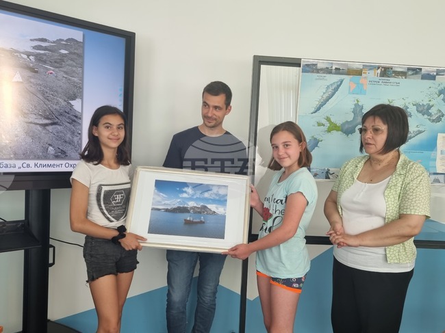 Велико Търново - ученици - антарктици - среща