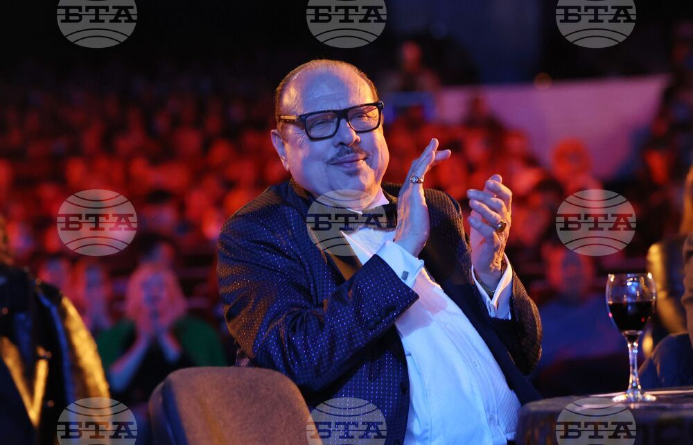 Отиде си журналистът, художник, текстописец и общественик Иван Тенев