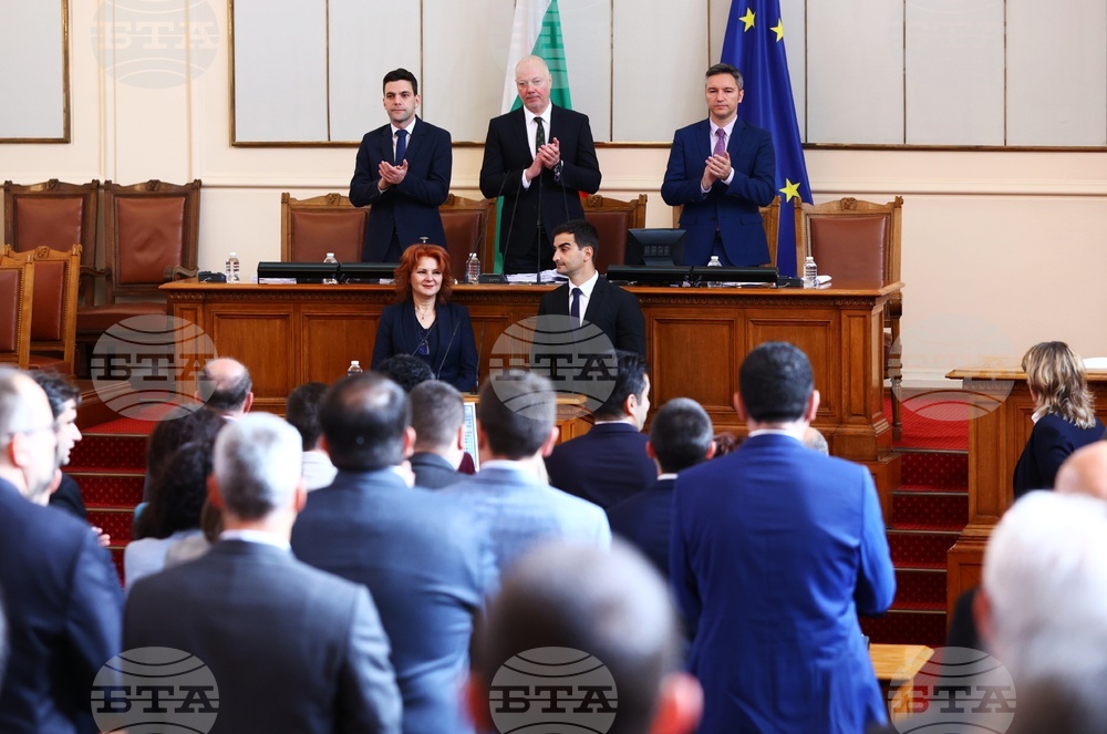 Двама нови депутати от „Продължаваме промяната-Демократична България“ положиха клетва на мястото на избрани за министри