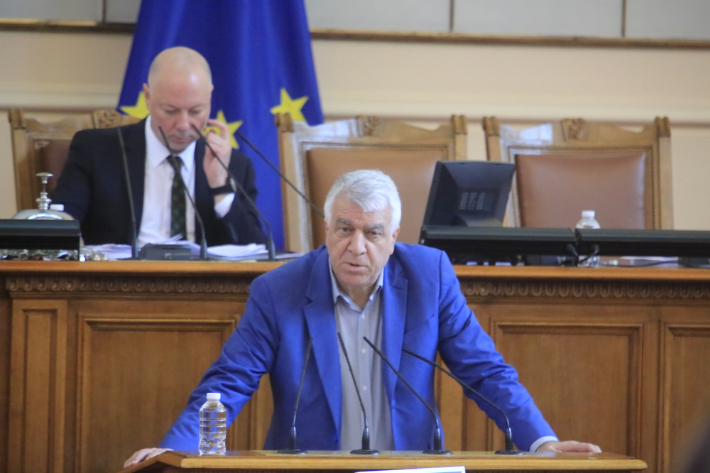 Проф. Румен Гечев: Не бива да робуваме на “магически” 3% бюджетен дефицит, а да видим как да догоним Румъния и другите страни от ЕС 