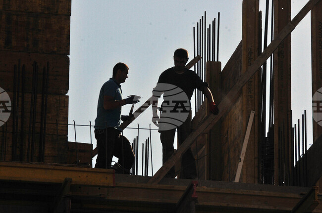 Employers Need Tailors and Construction Workers, Schools Produce Restaurant Workers and Economists - Study