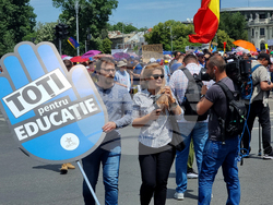 Румъния - учители - протест