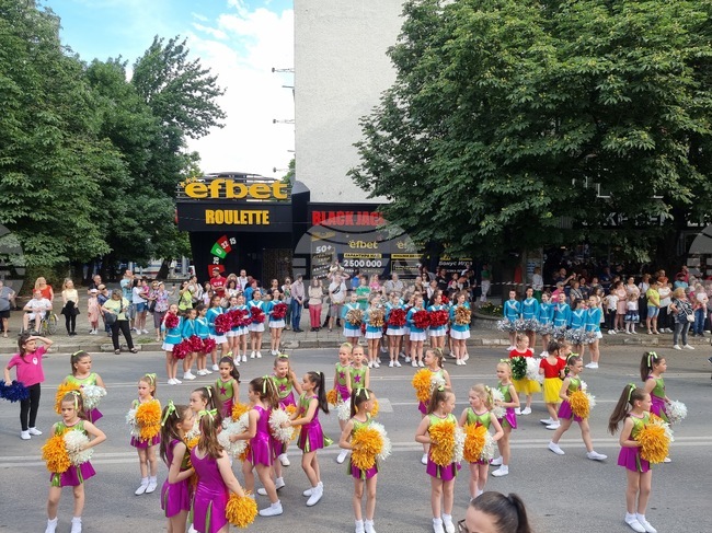Пазарджик- мажоретен фестивал "Слънчева Бесапара"