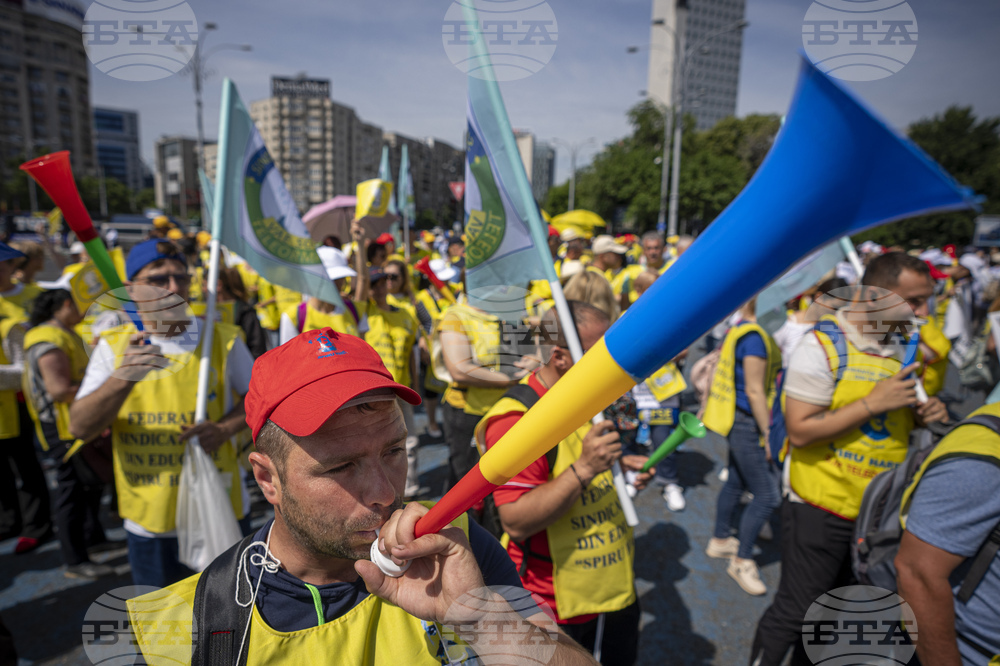 Romanian Education Trade Unions Launch Petition to Repeal Sector Reforms Introduced by Bolojan's Cabinet
