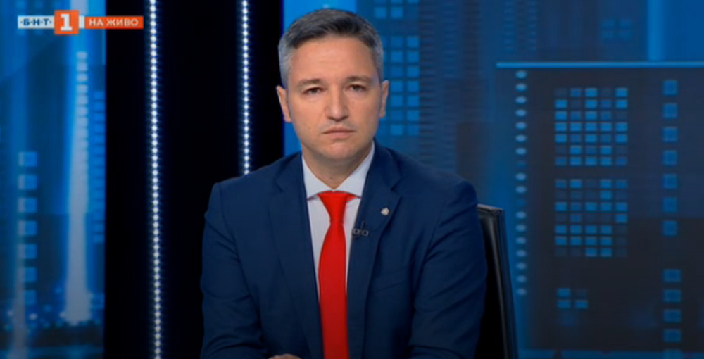 Кристиан Вигенин: Борисов да си даде имунитета и да освободи от тази тежест новосформираната коалиция