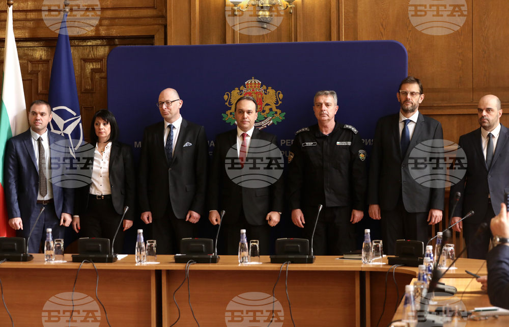 Министерството на отбраната - Драгомир Заков - екип