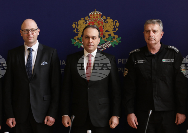 Министерството на отбраната - Драгомир Заков - екип