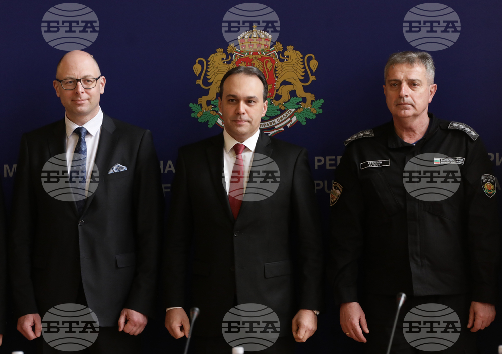 Министерството на отбраната - Драгомир Заков - екип