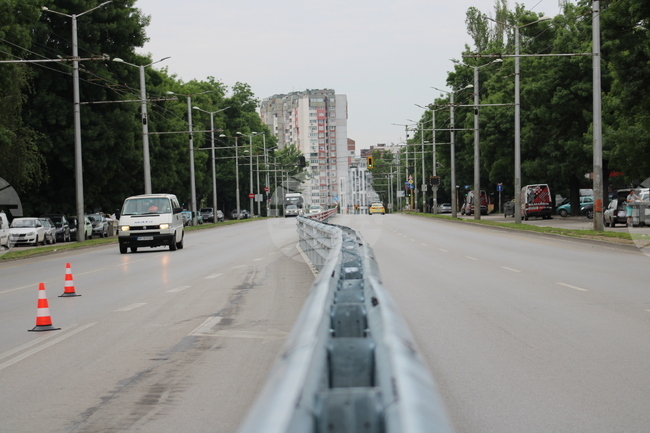 Булевард "Сливница" - предпазни мантинели