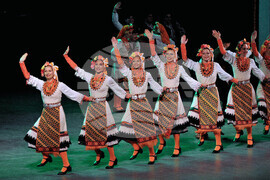 Бургас - летен театър - танците на българина - спектакъл