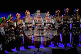 Бургас - летен театър - танците на българина - спектакъл