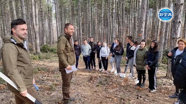 С открит урок деца и лесовъди поставиха началото на мероприятията по "Седмицата на гората" в Кюстендил