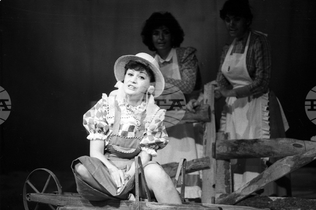 Людмила Чешмеджиева