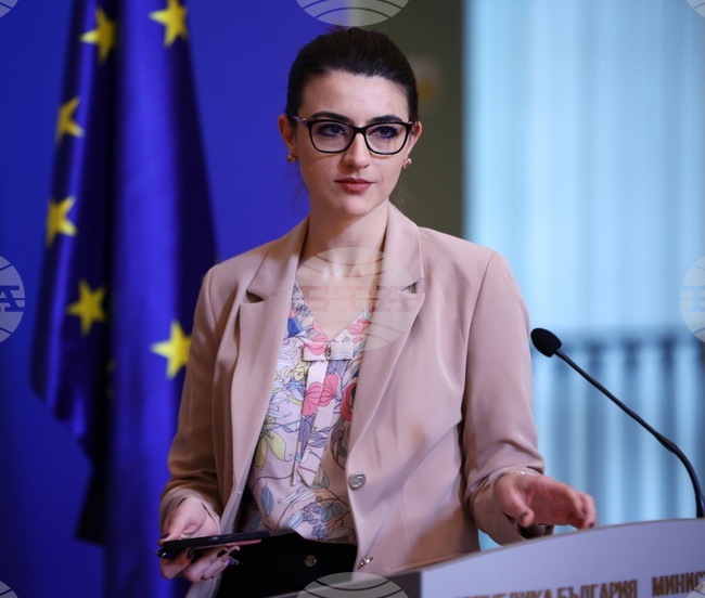 МС - брифинг - Лена Бориславова