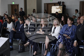 СТП - "Кариера и живот - защо в България?" - форум