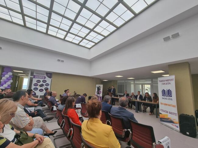 Изложба, посветена на 15 години от създаването на Стопански факултет, ще бъде открита в Стара Загора
