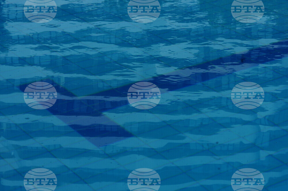 Бургас - плувен басейн - подготовка за сезона