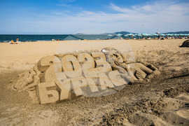 Бургас - плаж - пясъчни скулптури