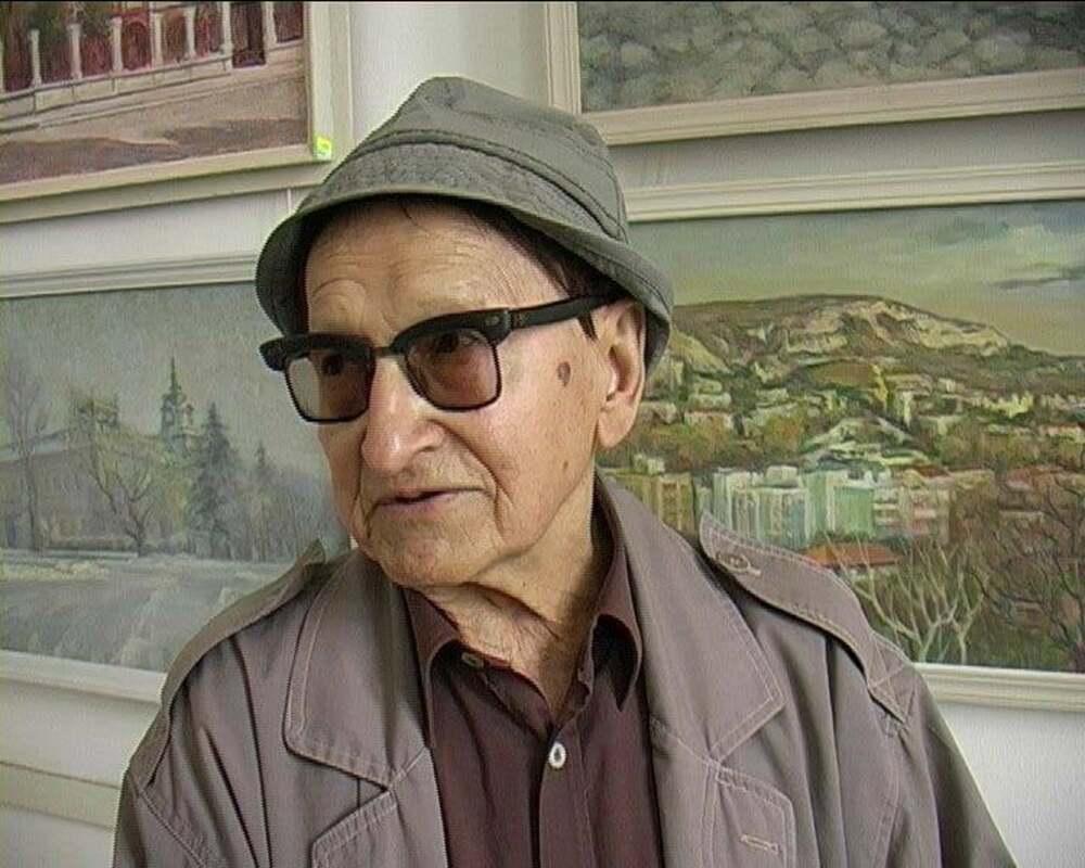 Деветдесетгодишният силистренски художник Георги Куртев тази вечер открива юбилейна изложба