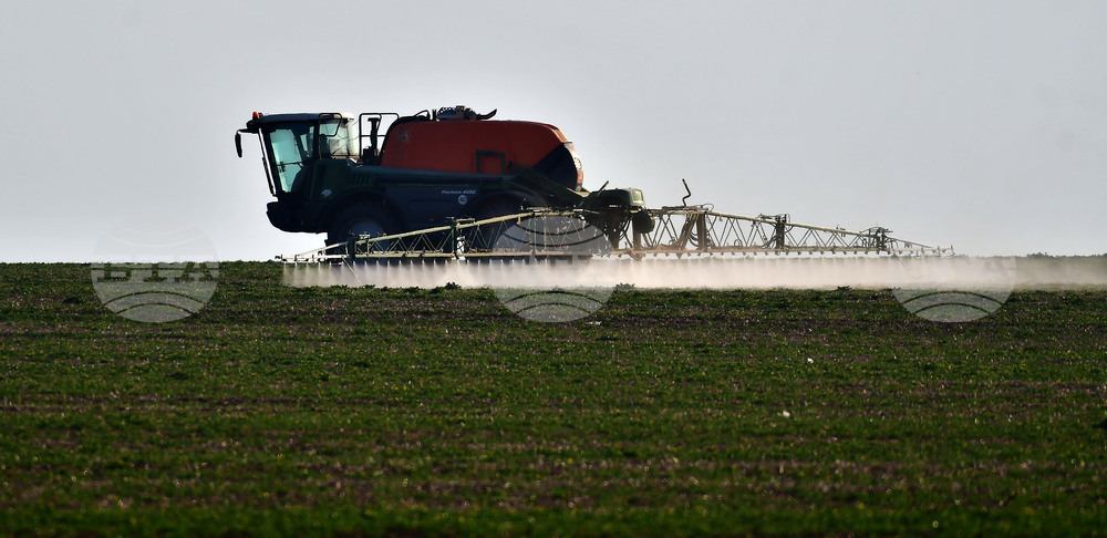 Село Тодорово - подхранване на почвата