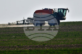 Село Тодорово - подхранване на почвата