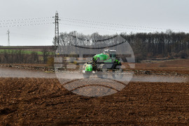 Село Тодорово - подхранване на почвата