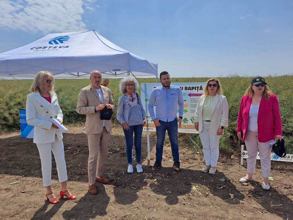 Областна администрация Разград: Делегация от област Разград посети земеделско изложение в Румъния