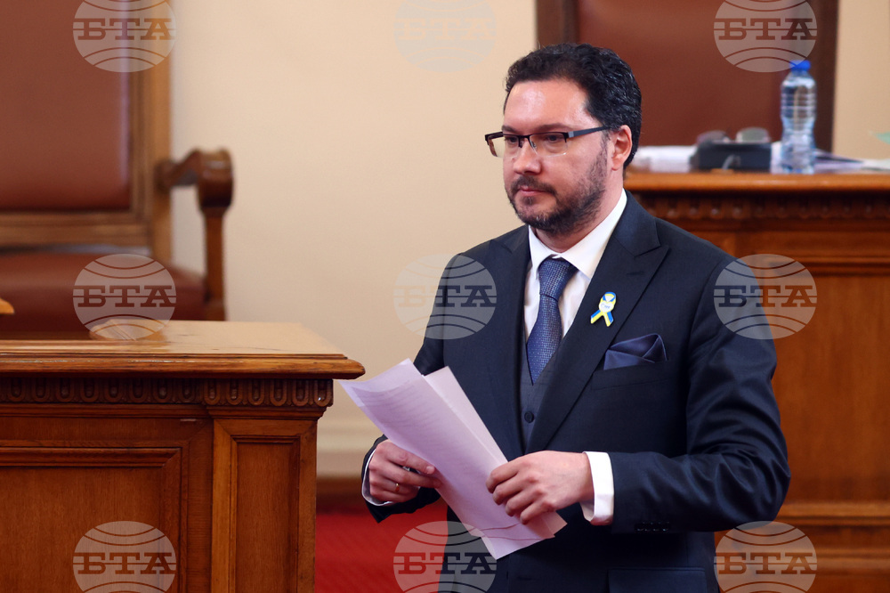 НС - заседание - Даниел Митов