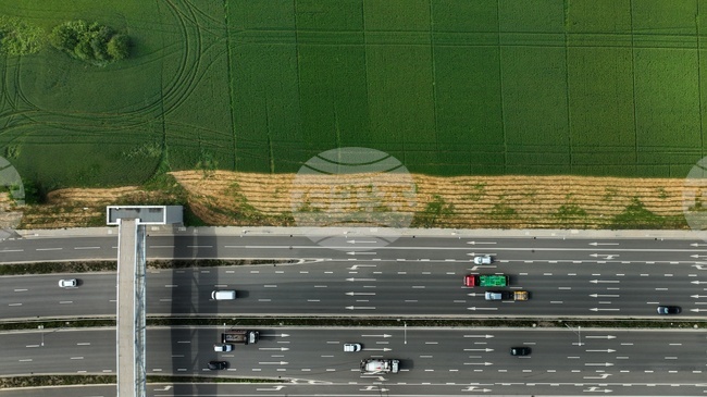 Движението при 78-и км на път I-5 в района на Петко Каравелово се променя заради ремонт на електропровод, съобщи АПИ