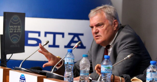 Румен Петков в Плевен: Новото правителство е поело ангажимент за изпращане на войници в Украйна