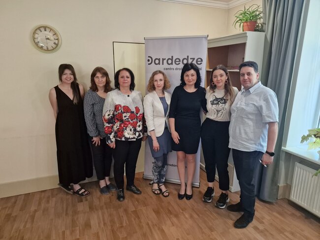 ДАЗД: България и Латвия обмениха опит в управлението на Националната телефонна линия за деца 116 111