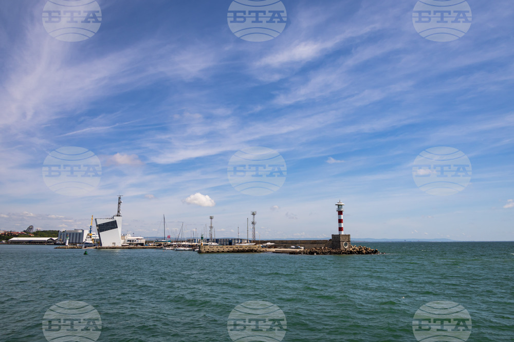 Бургас - пристанище - морски фар