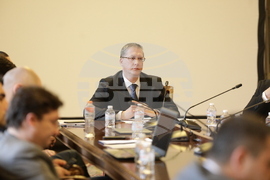 Парламент - Комисия по конституционни и правни въпроси