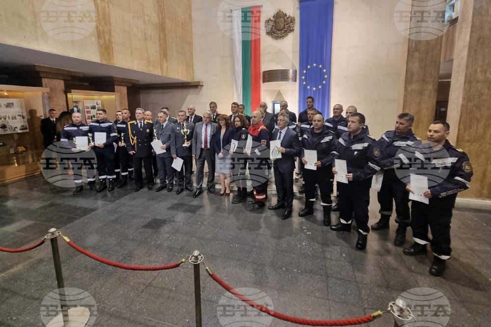 МВР - церемония - Пожарникар на годината