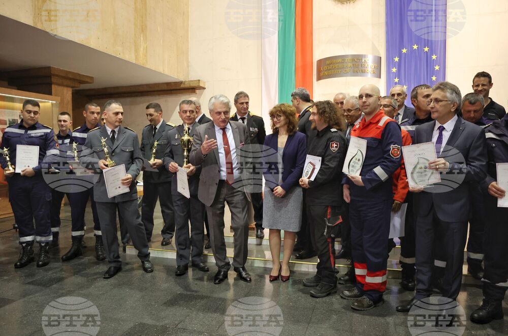 МВР - церемония - Пожарникар на годината