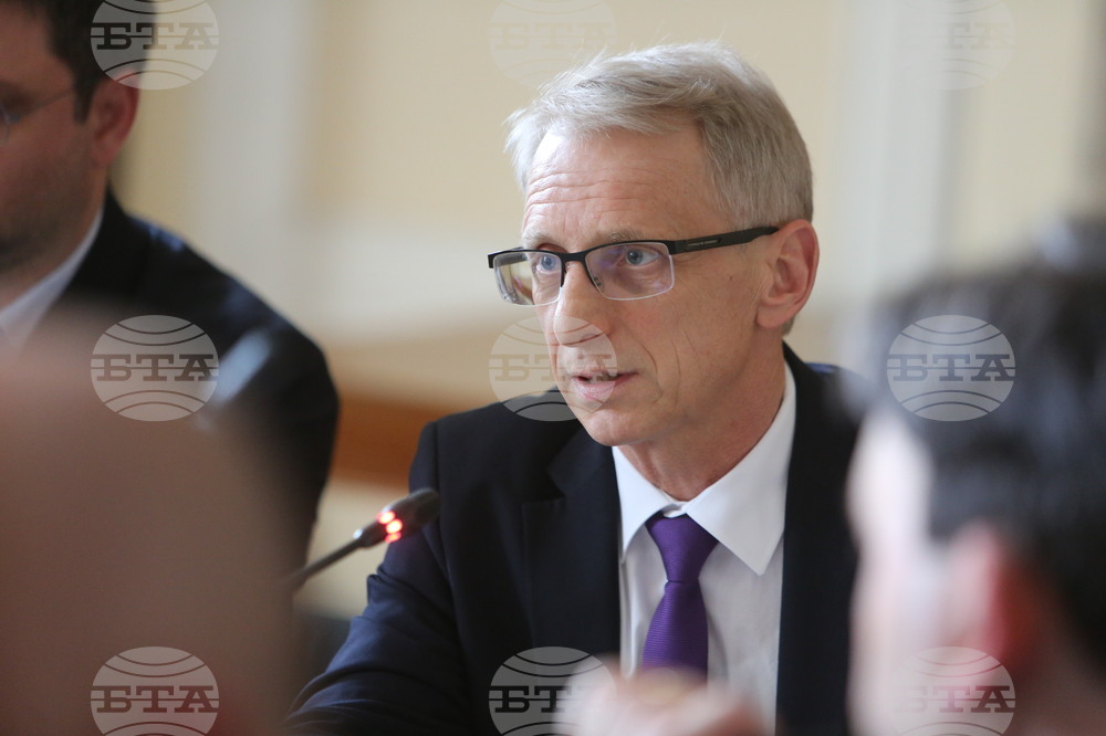 Парламент - Комисия по политиките за българите извън страната