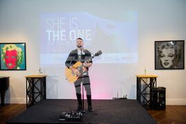 She’s The ONE награди осем жени