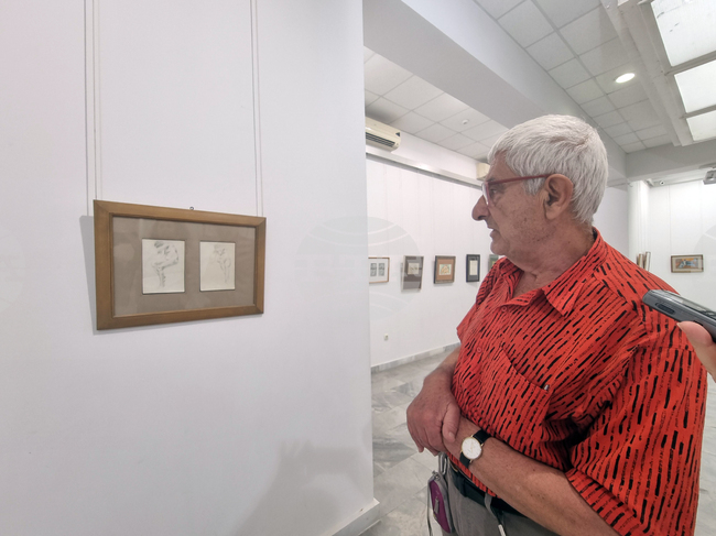 Велико Търново - изложба - голо тяло