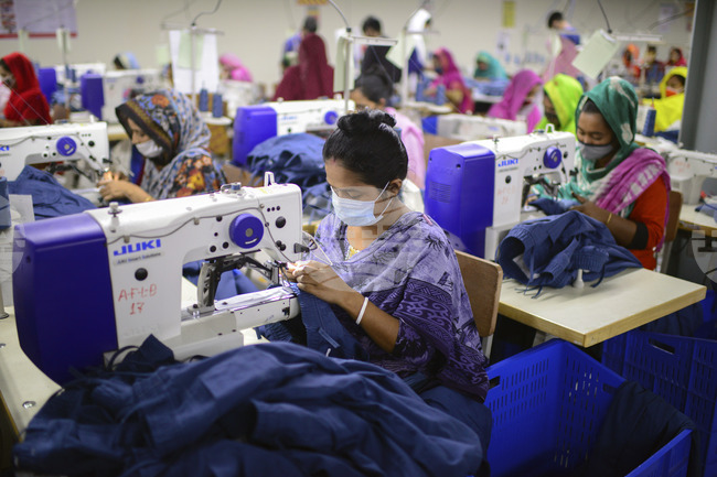 Модните марки изпълняват бавно зелените обещания