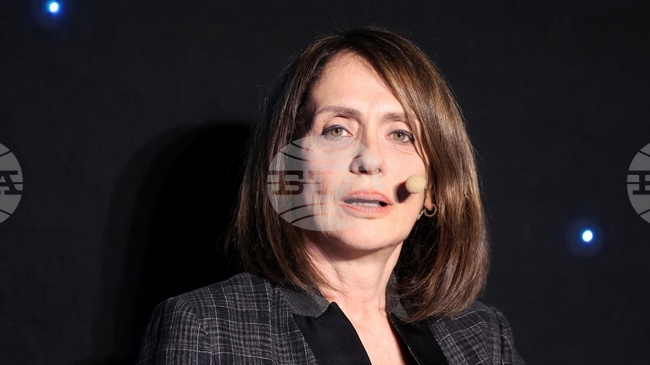 Nadezhda Neynsky: Minister of Foreign Affairs