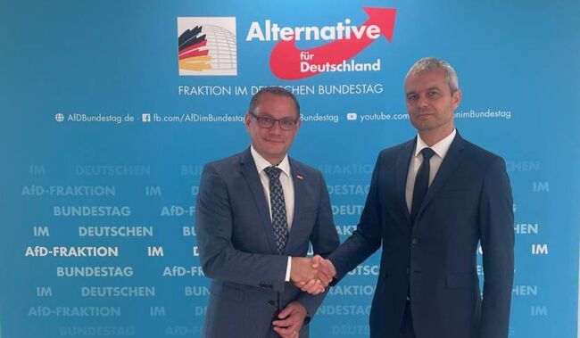 Възраждане: Костадинов се срещна с Крупала в Берлин 